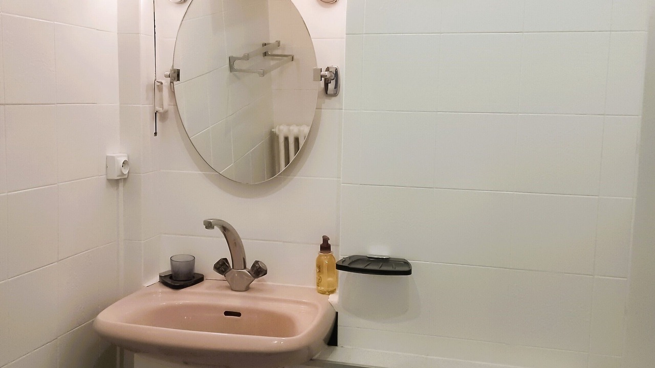 Photo of Bathroom in Villejuif