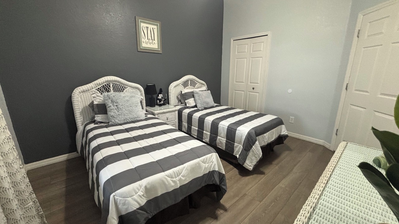Photo of Bedroom in Bahama Bay