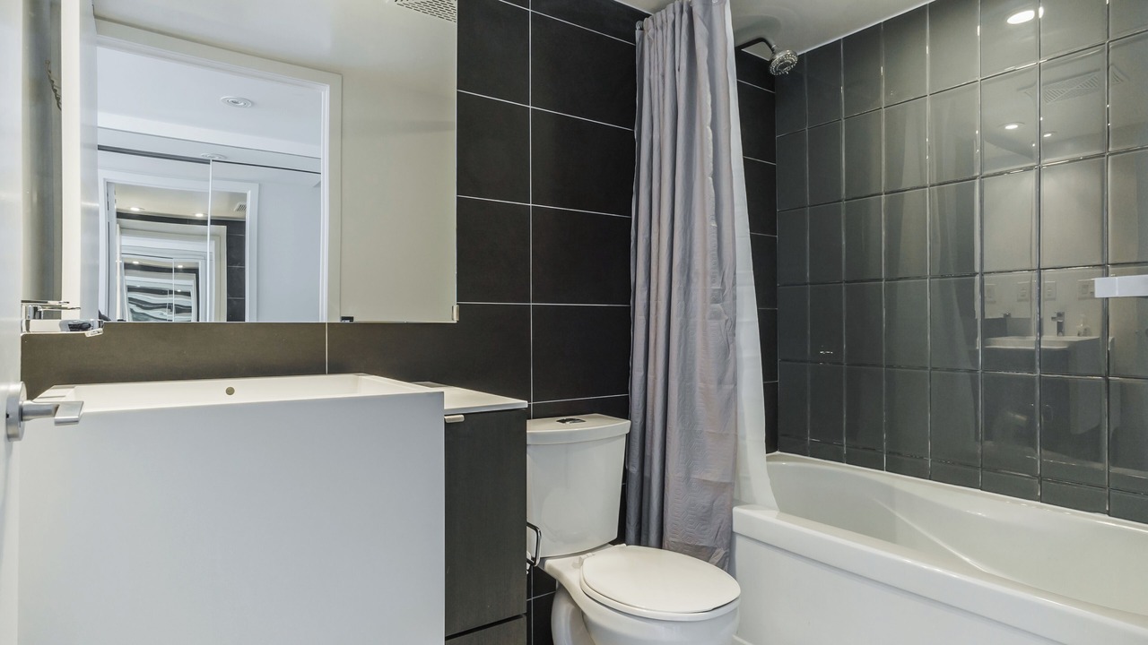 Photo of Bathroom in Fort York