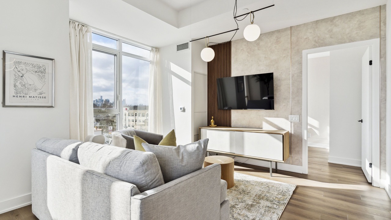 Photo of Livingroom in Leslieville