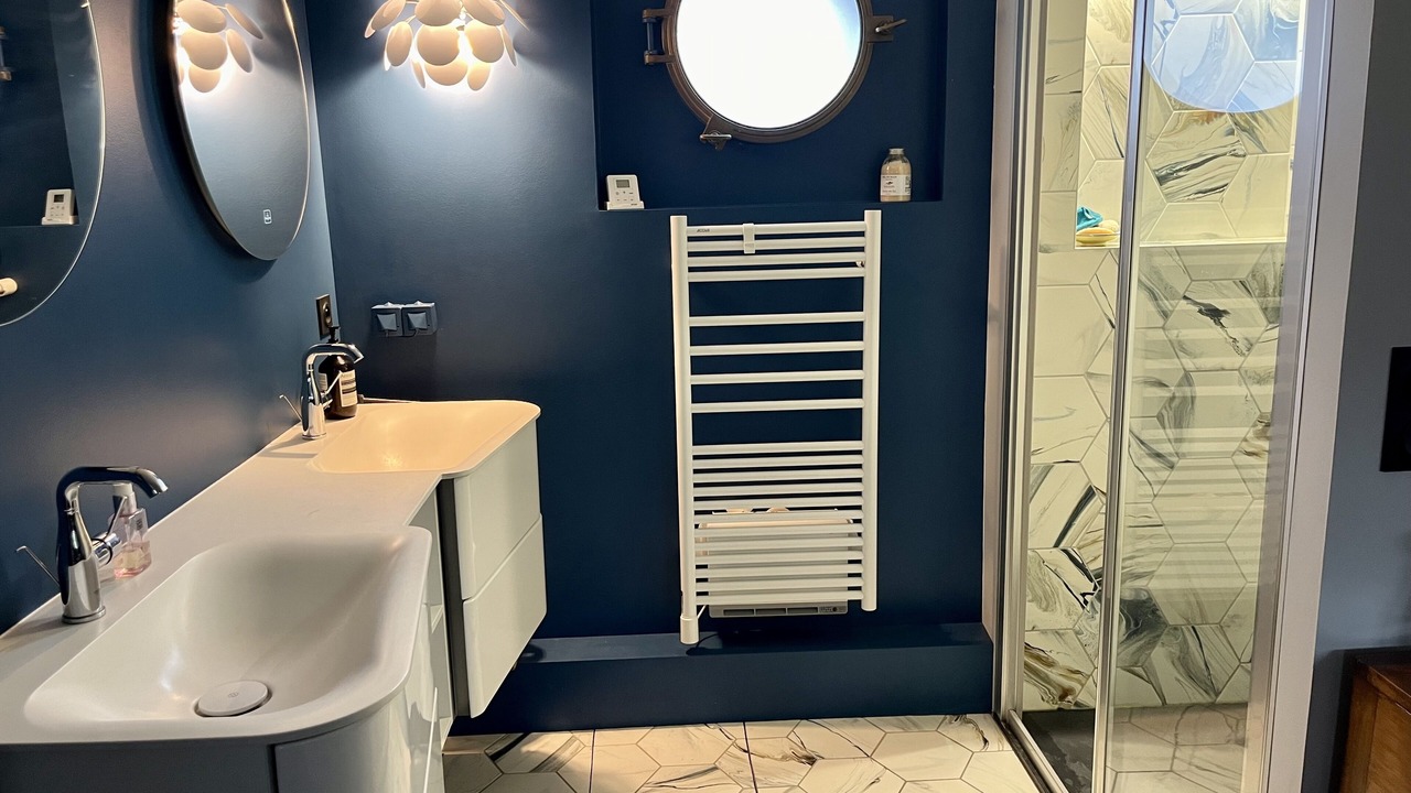 Photo of Bathroom in Quartier de Becon