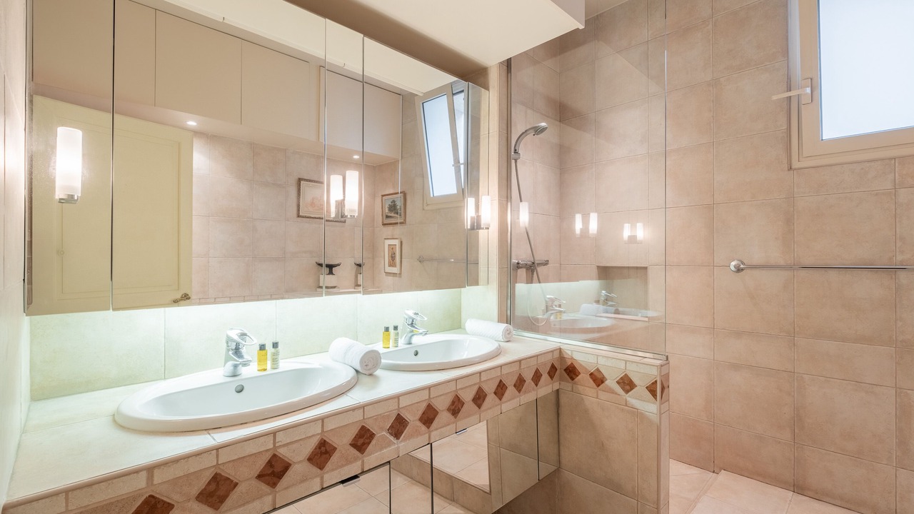 Photo of Bathroom in Madeleine