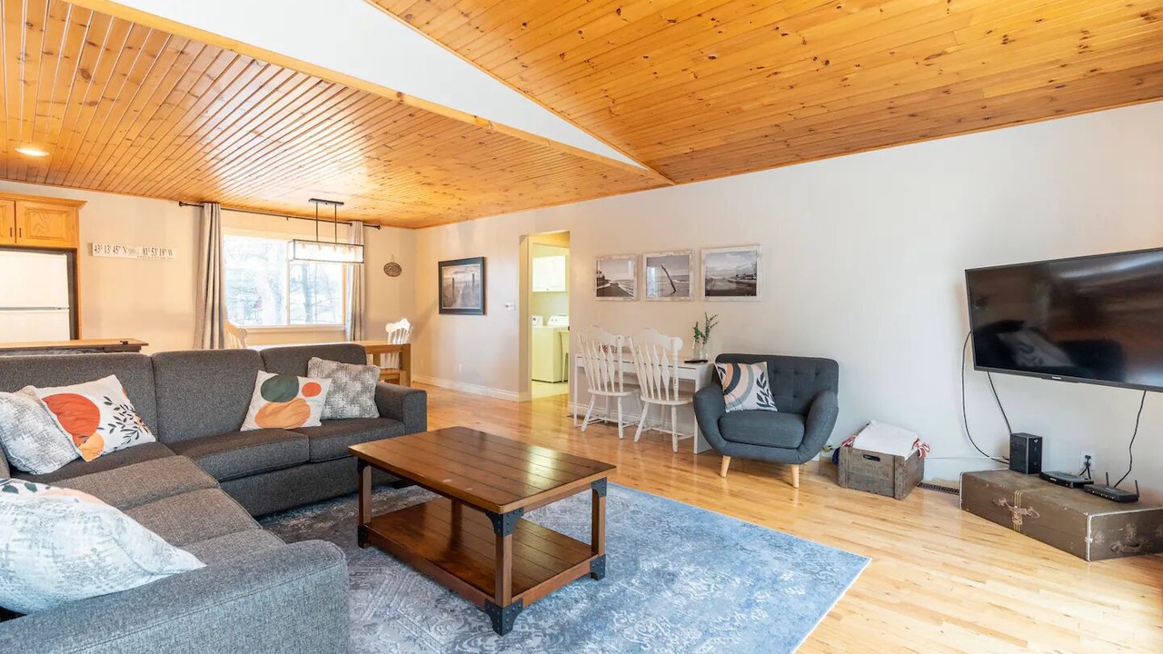 Photo of Livingroom in Port Franks