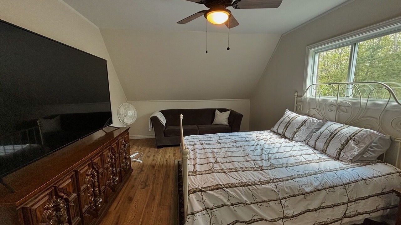 Photo of Bedroom in Whitestone