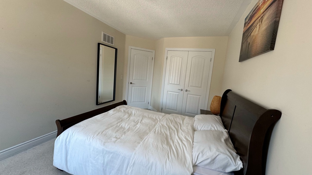Photo of Bedroom in Richmond Hill