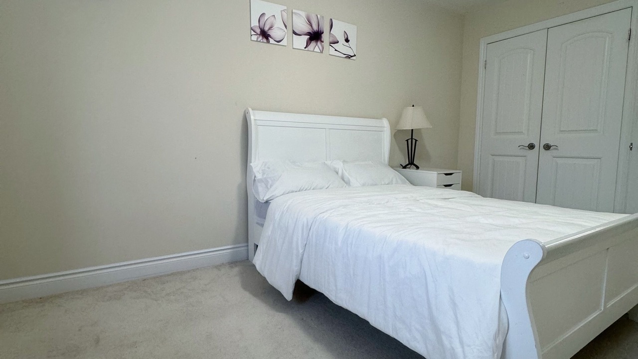Photo of Bedroom in Richmond Hill