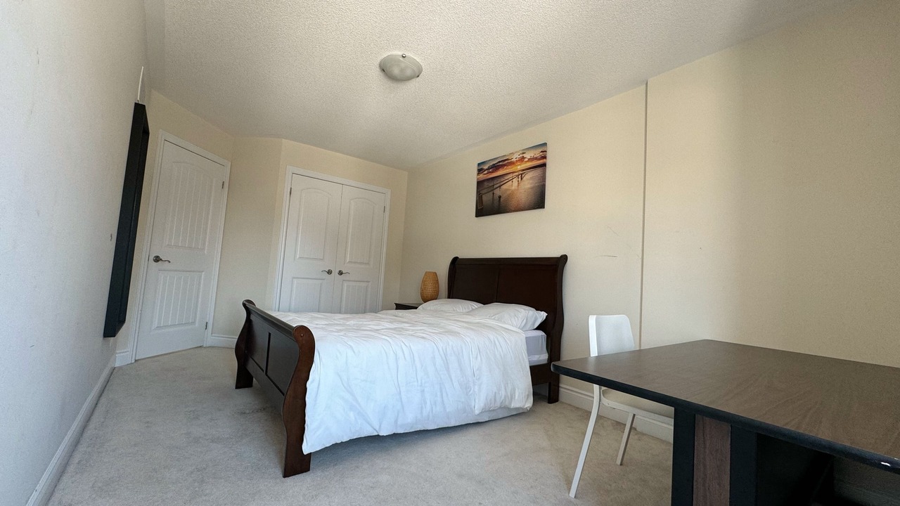 Photo of Bedroom in Richmond Hill