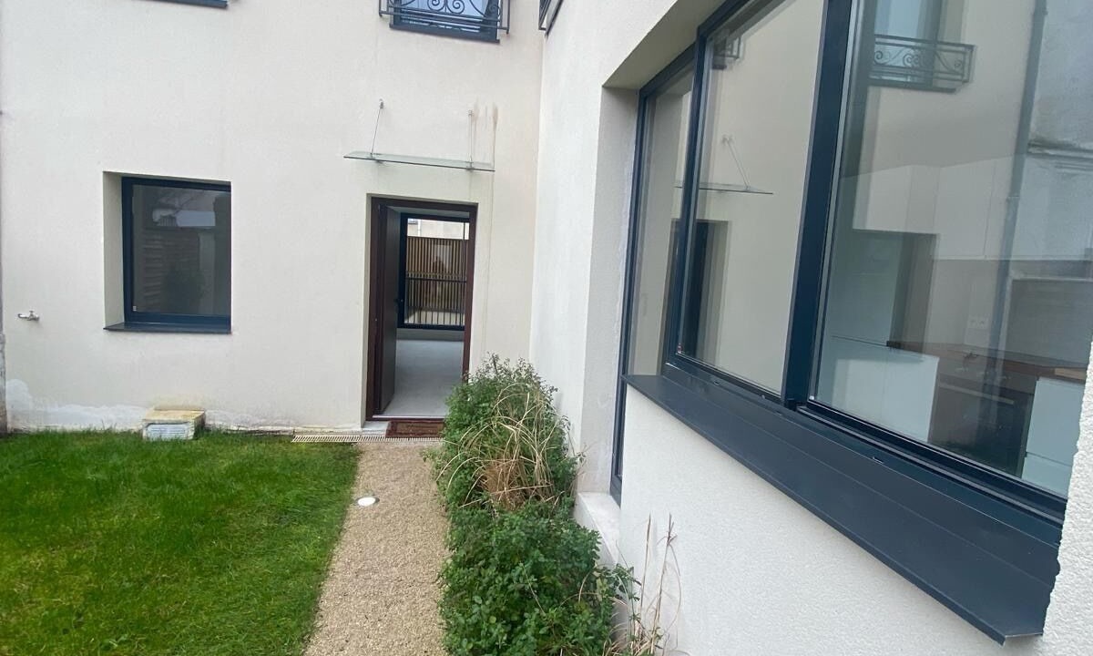 Photo of Outdoor in Suresnes
