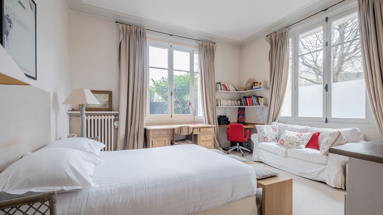 Photo of Bedroom in Prince–Marmottan