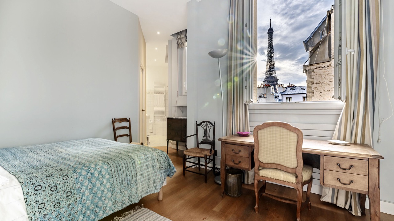 Photo of Bedroom in Quartier du Gros-Caillou