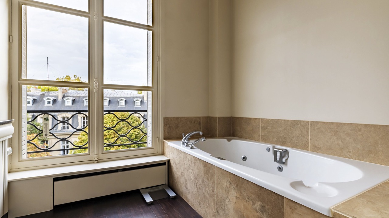 Photo of Bathroom in Quartier du Gros-Caillou