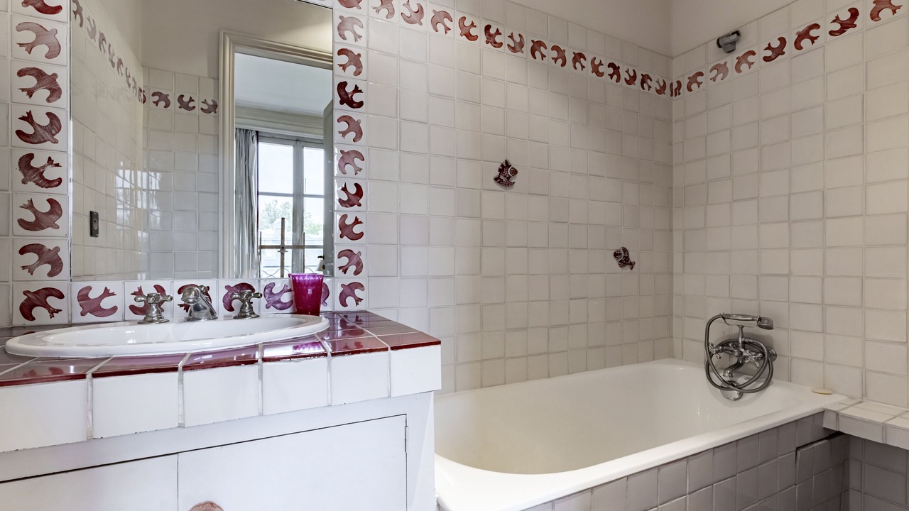 Photo of Bathroom in Quartier du Gros-Caillou