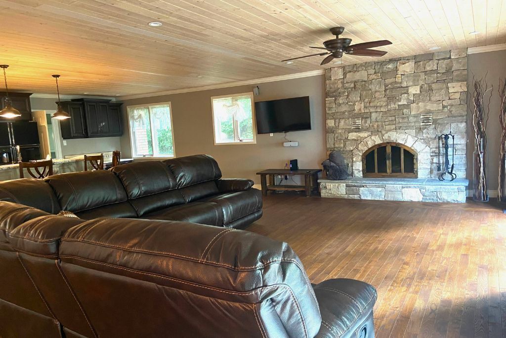 Photo of Livingroom in Plympton-Wyoming