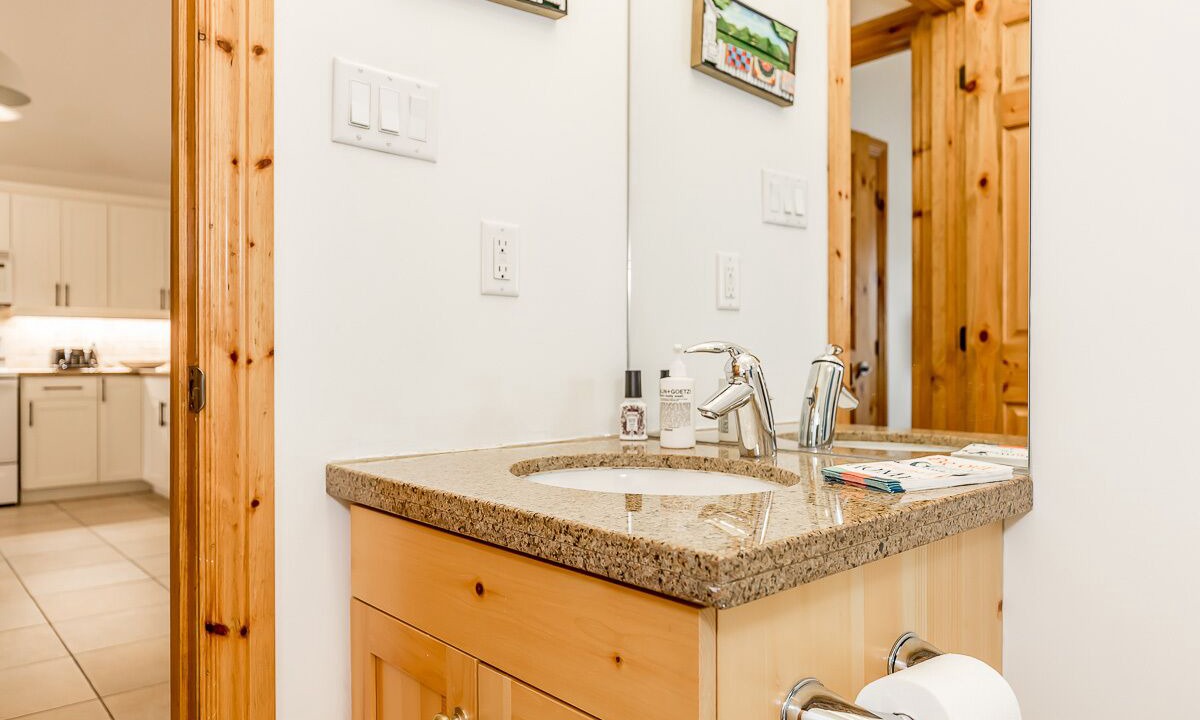 Photo of Bathroom in Craigleith