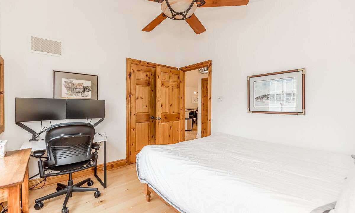 Photo of Bedroom in Craigleith