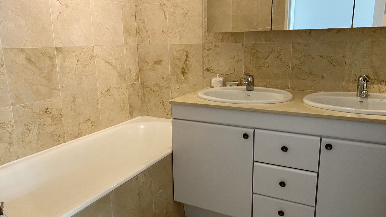 Photo of Bathroom in Issy-les-Moulineaux