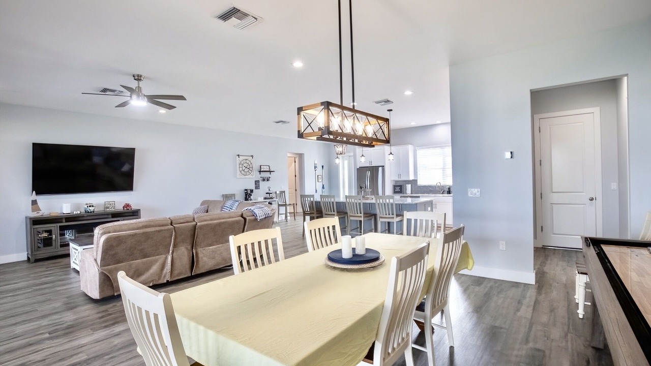 Photo of Livingroom in Sylvan Shores
