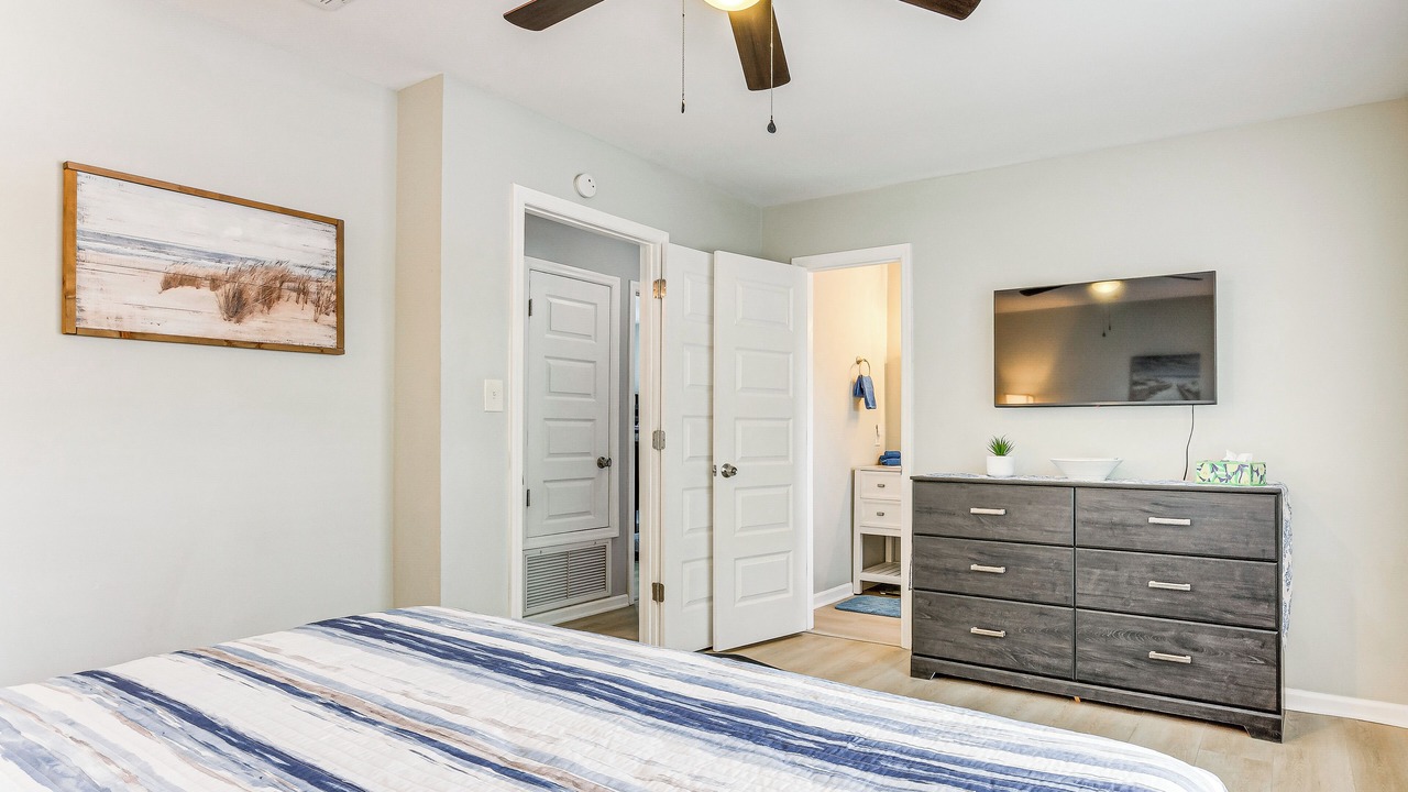 Photo of Bedroom in Myrtle Grove
