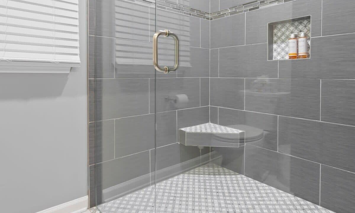 Photo of Bathroom in Cocoa Isles