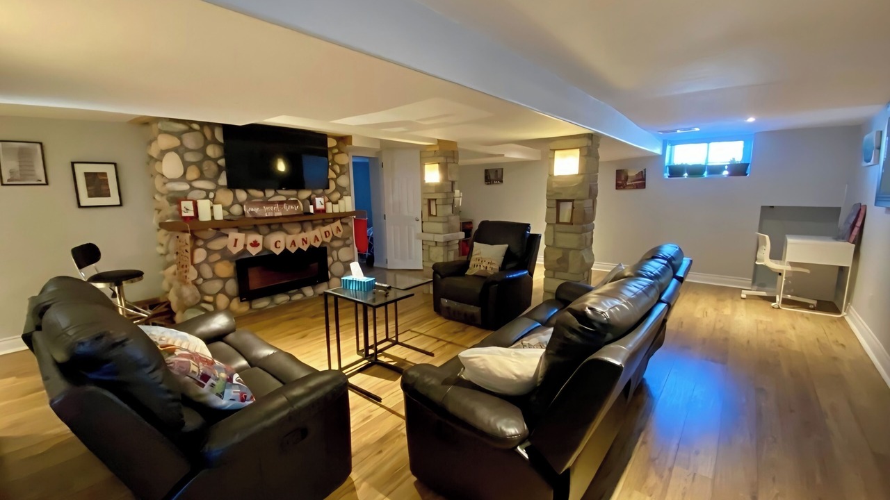 Photo of Livingroom in Wasaga Beach