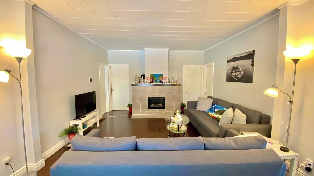 Photo of Livingroom in Wasaga Beach