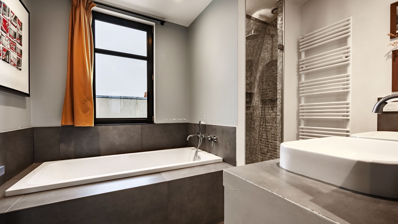 Photo of Bathroom in 17th Arrondissement
