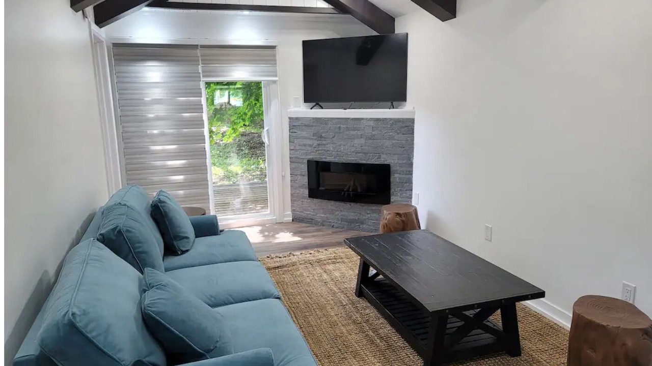 Photo of Livingroom in Alcona