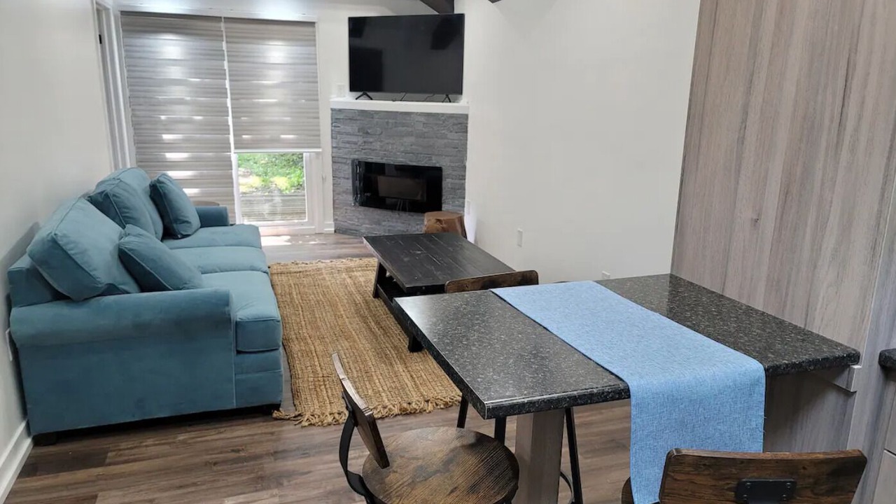 Photo of Livingroom in Alcona