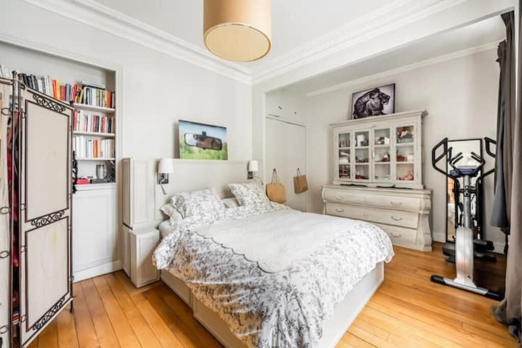 Photo of Bedroom in 17th Arrondissement