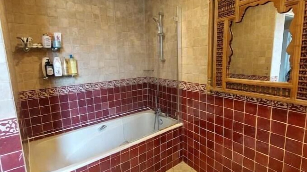 Photo of Bathroom in Porte de Saint-Cloud