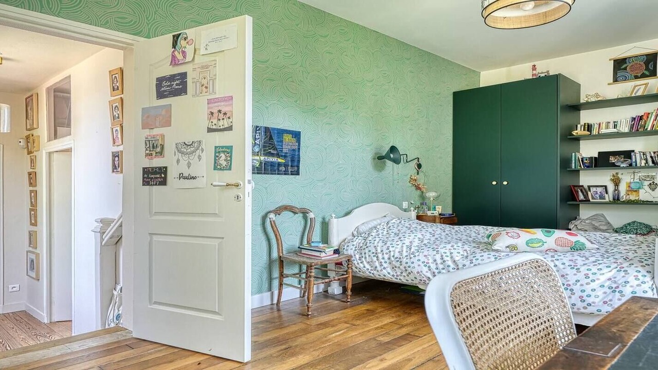 Photo of Bedroom in Vaucresson