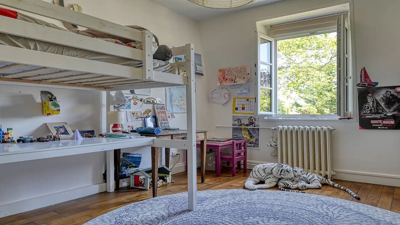 Photo of Bedroom in Vaucresson