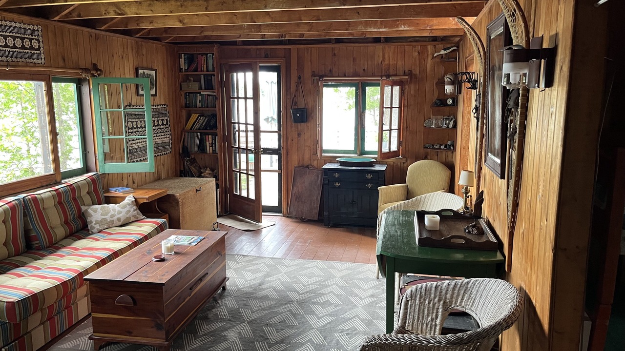 Photo of Livingroom in Pointe au Baril