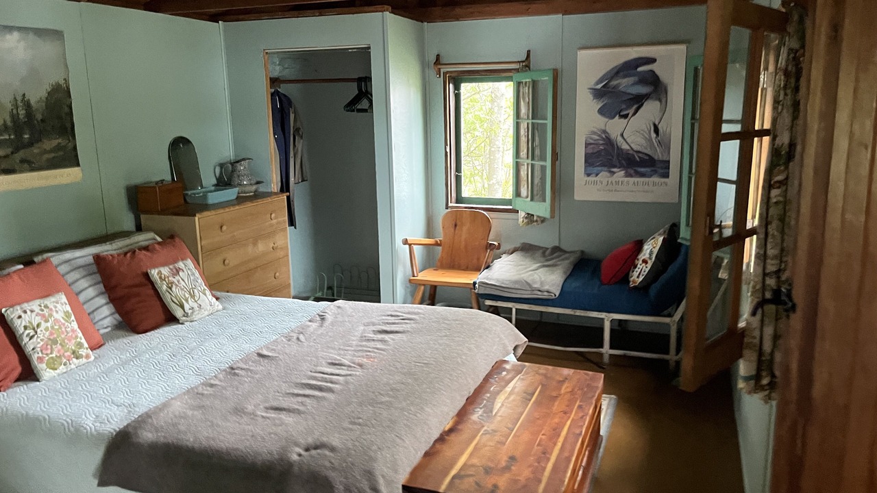 Photo of Bedroom in Pointe au Baril