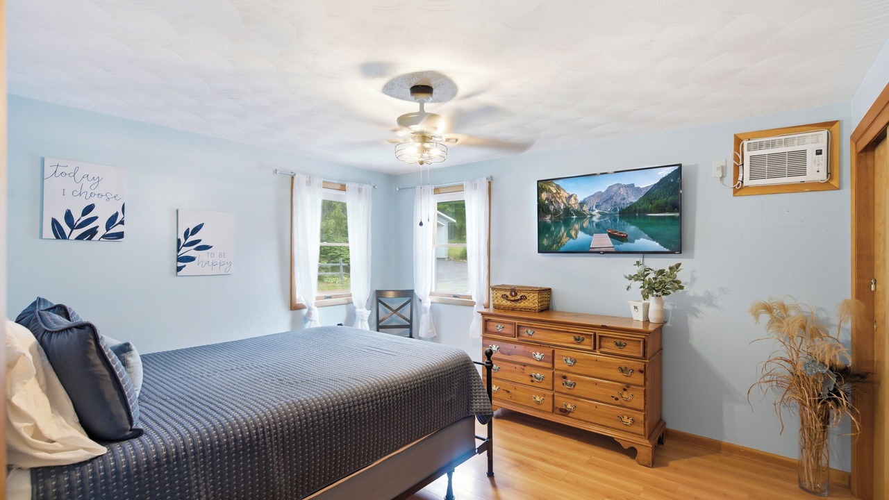 Photo of Bedroom in Hamilton