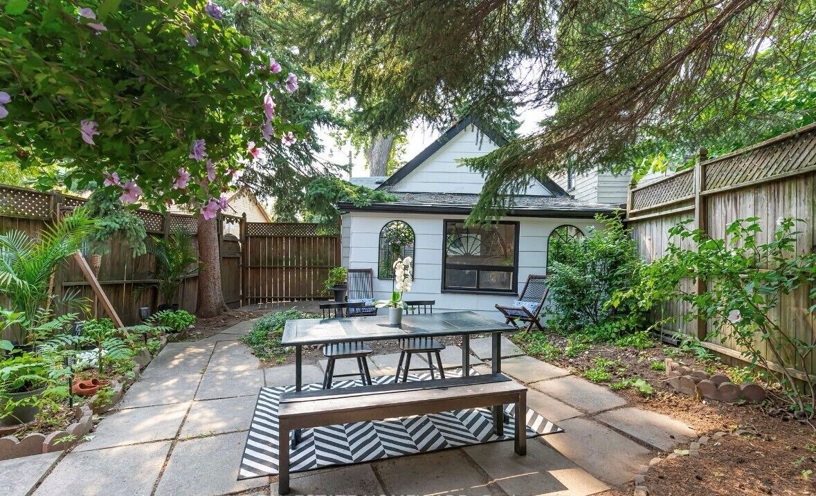 Photo of Outdoor in Leslieville