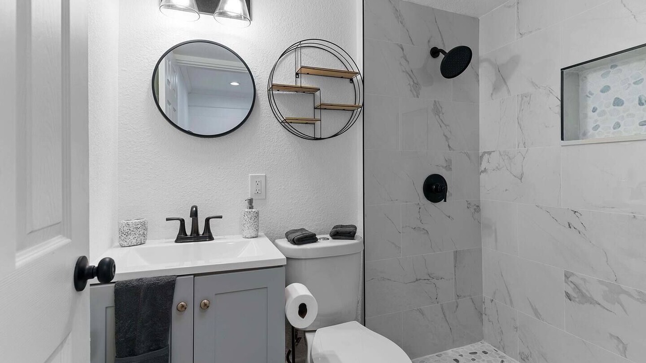 Photo of Bathroom in Lake Eola Heights