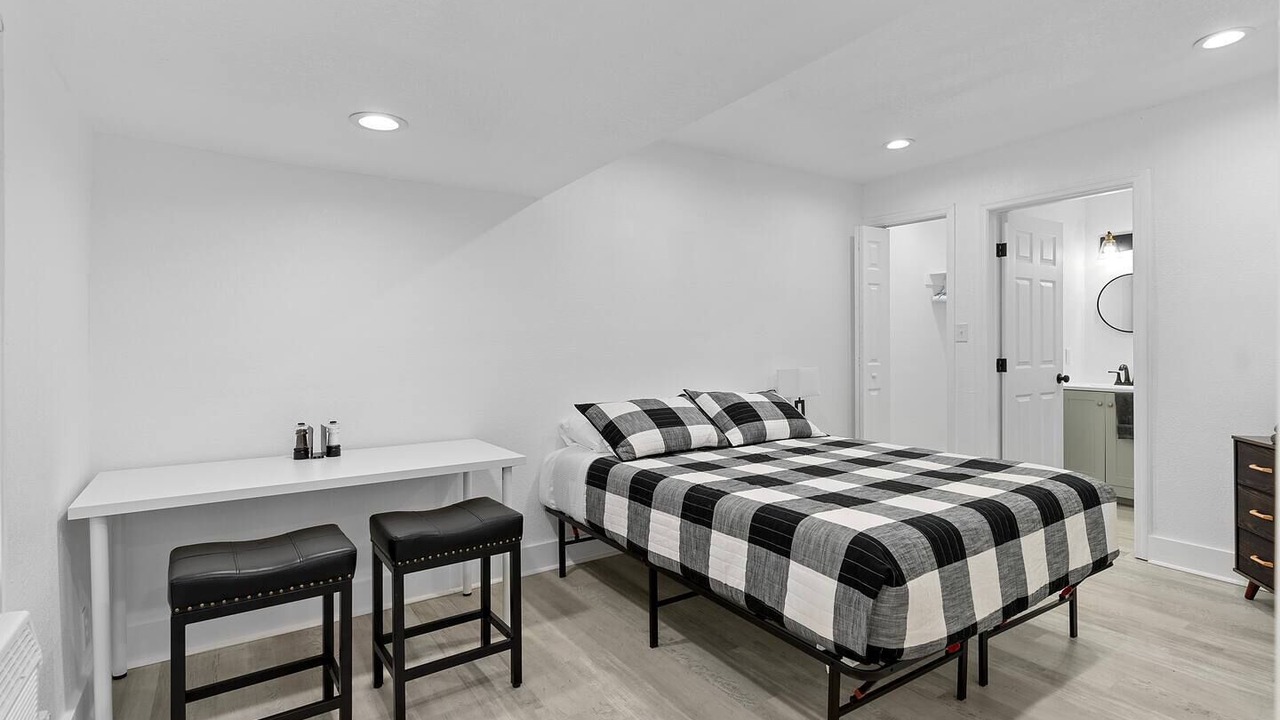 Photo of Bedroom in Lake Eola Heights
