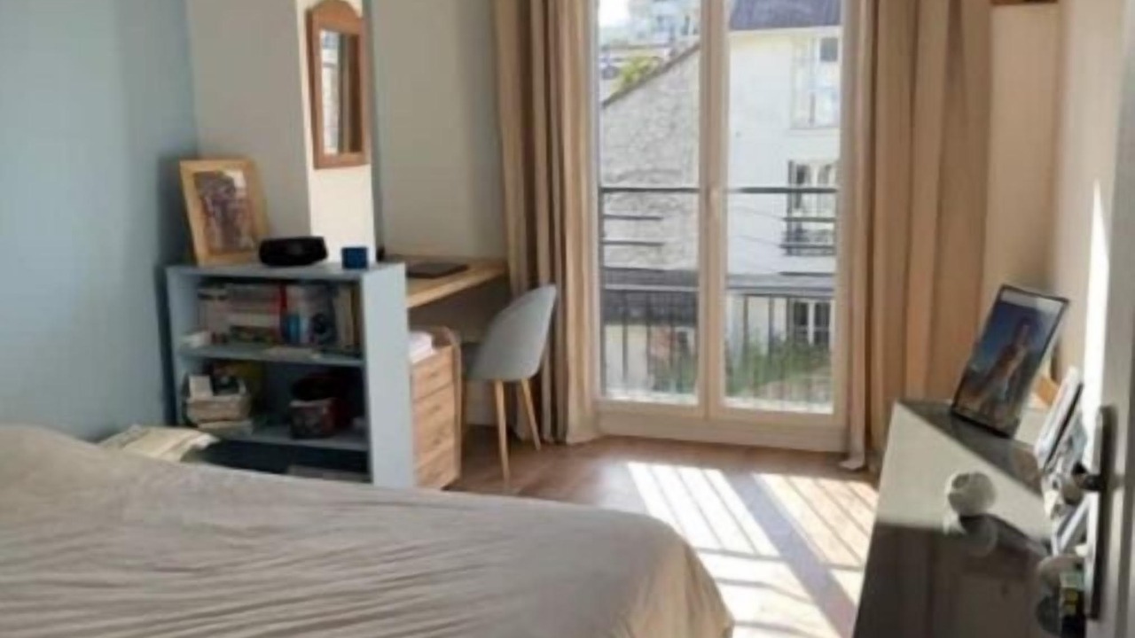 Photo of Bedroom in Suresnes