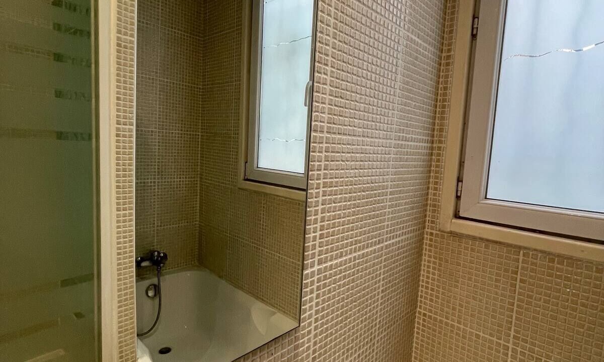 Photo of Bathroom in Combat