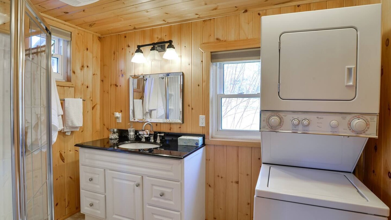 Photo of Bathroom in Muskoka Lakes