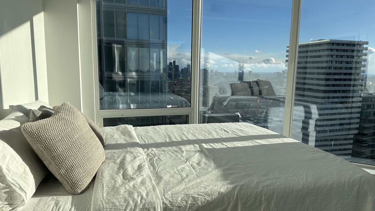 Photo of Bedroom in Bloor-Yorkville