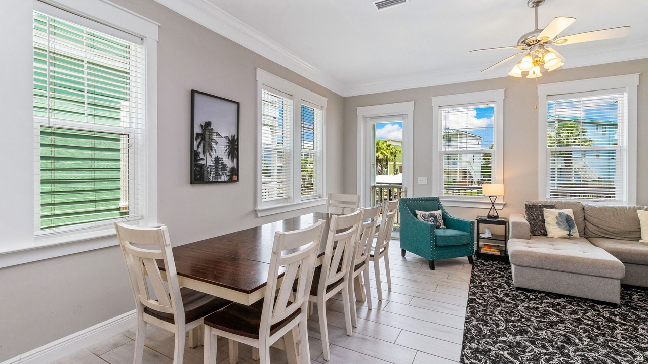 Photo of Livingroom in Waterside Village