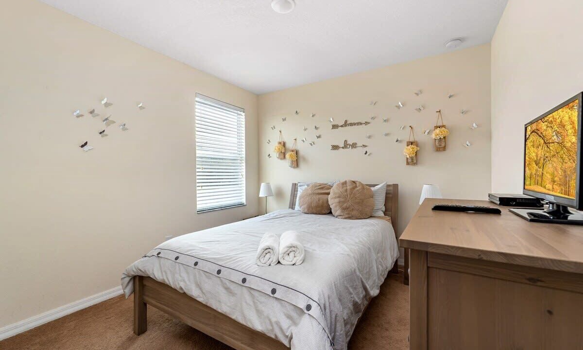 Photo of Bedroom in Watersong