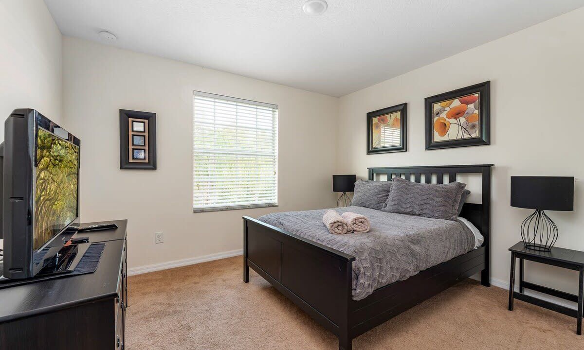 Photo of Bedroom in Watersong