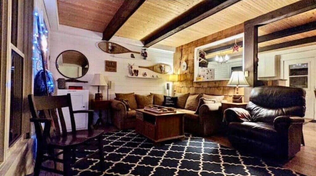 Photo of Livingroom in Armour