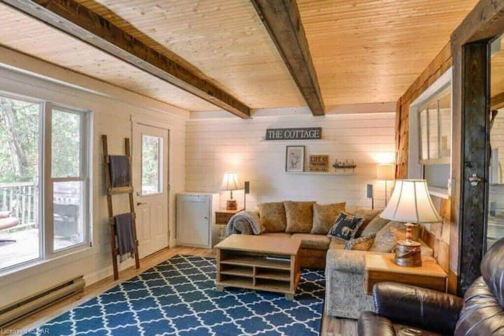 Photo of Livingroom in Armour