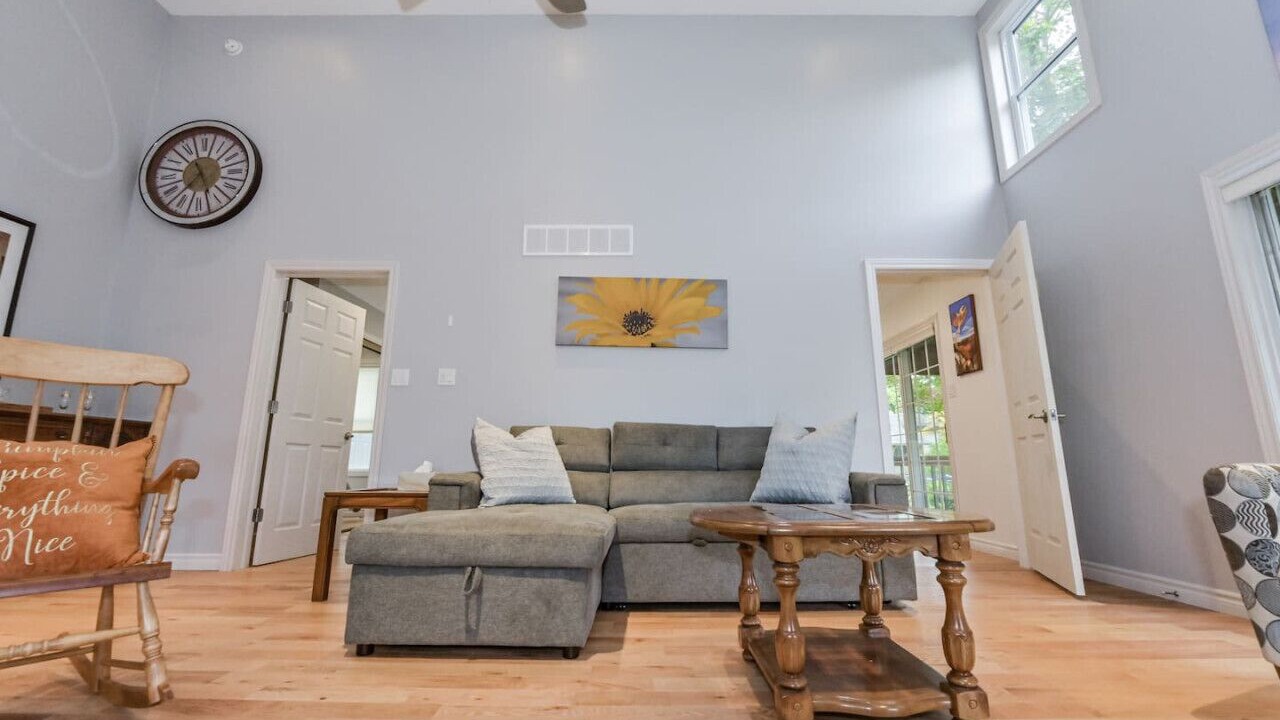 Photo of Livingroom in Elora