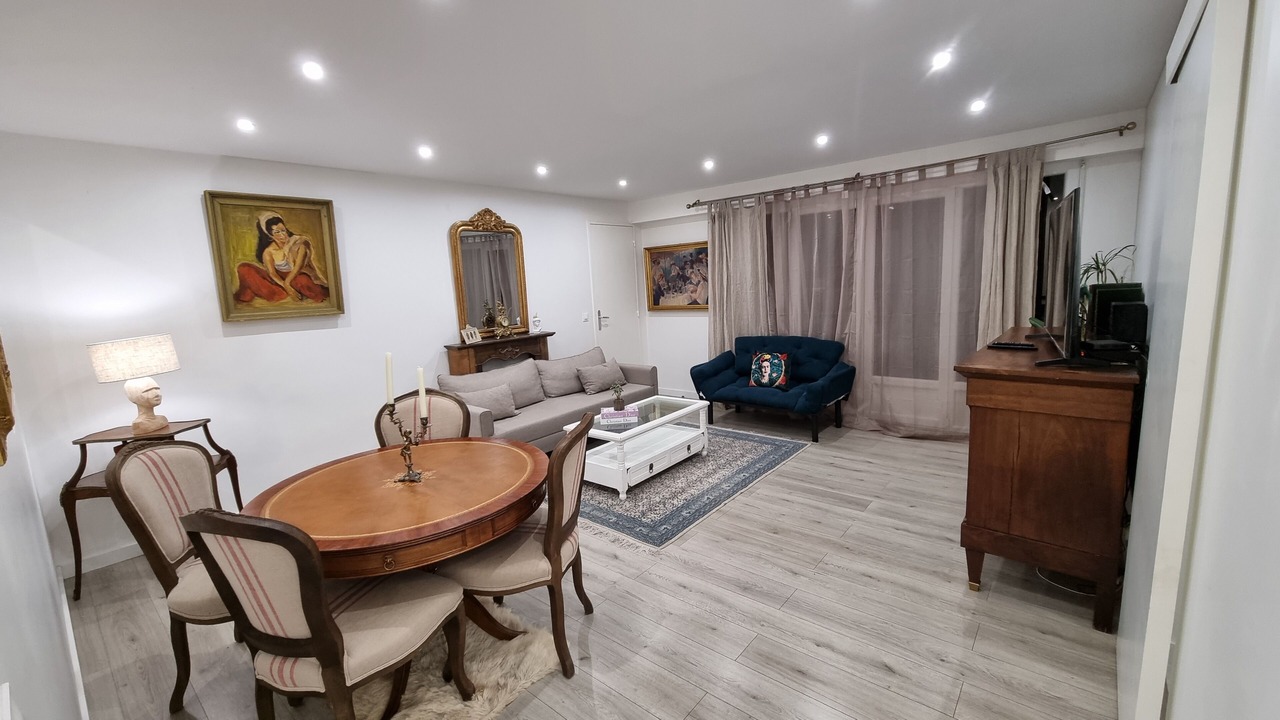 Photo of Livingroom in Sevres