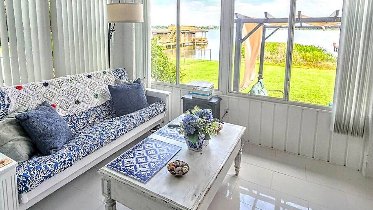 Photo of Livingroom in Winter Haven